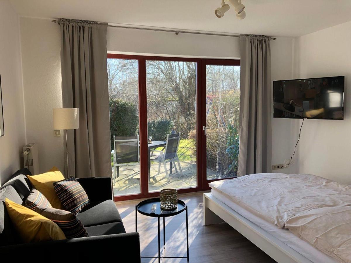 Ferienwohnung-Klaus-Stoertebeker-Mit-Sonnenterrasse-Garten-Zwischen-Strand-Wald-Und-Wiese Gustow  ภายนอก รูปภาพ